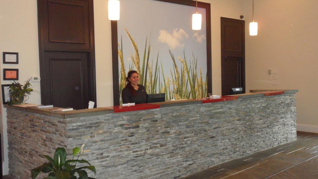 Ramada By Wyndham Rock Hill At Sullivan Center Exteriér fotografie