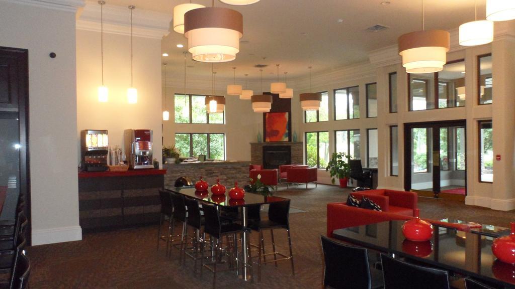 Ramada By Wyndham Rock Hill At Sullivan Center Exteriér fotografie